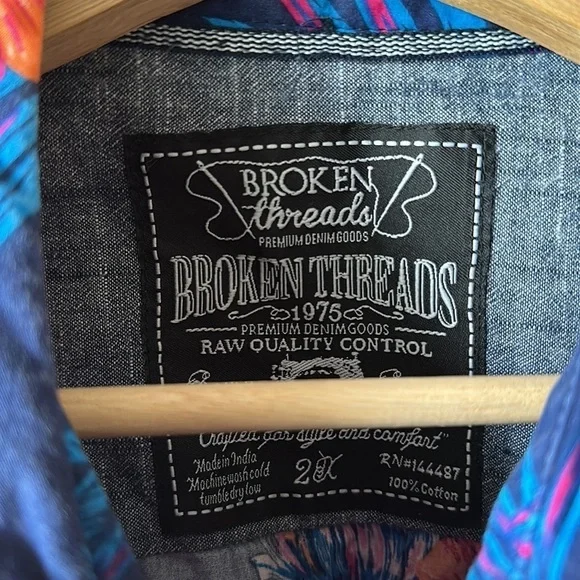 BROKEN THREADS Hawaiian Floral Print Short Sleeve Button Down Shirt - Picture 3 of 6